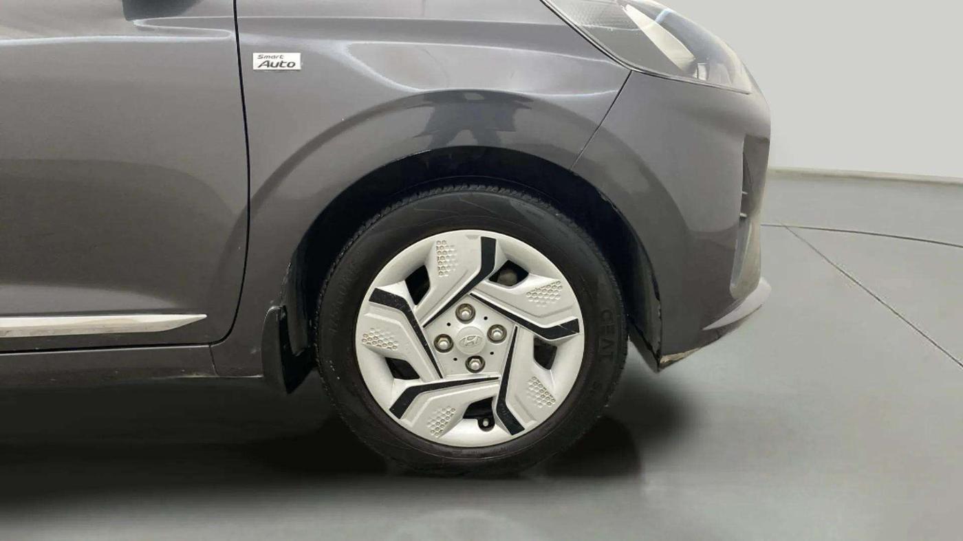 2020 Hyundai AURA S 1.2 AMT, Petrol, Automatic, 36,617 km, Right Front Wheel