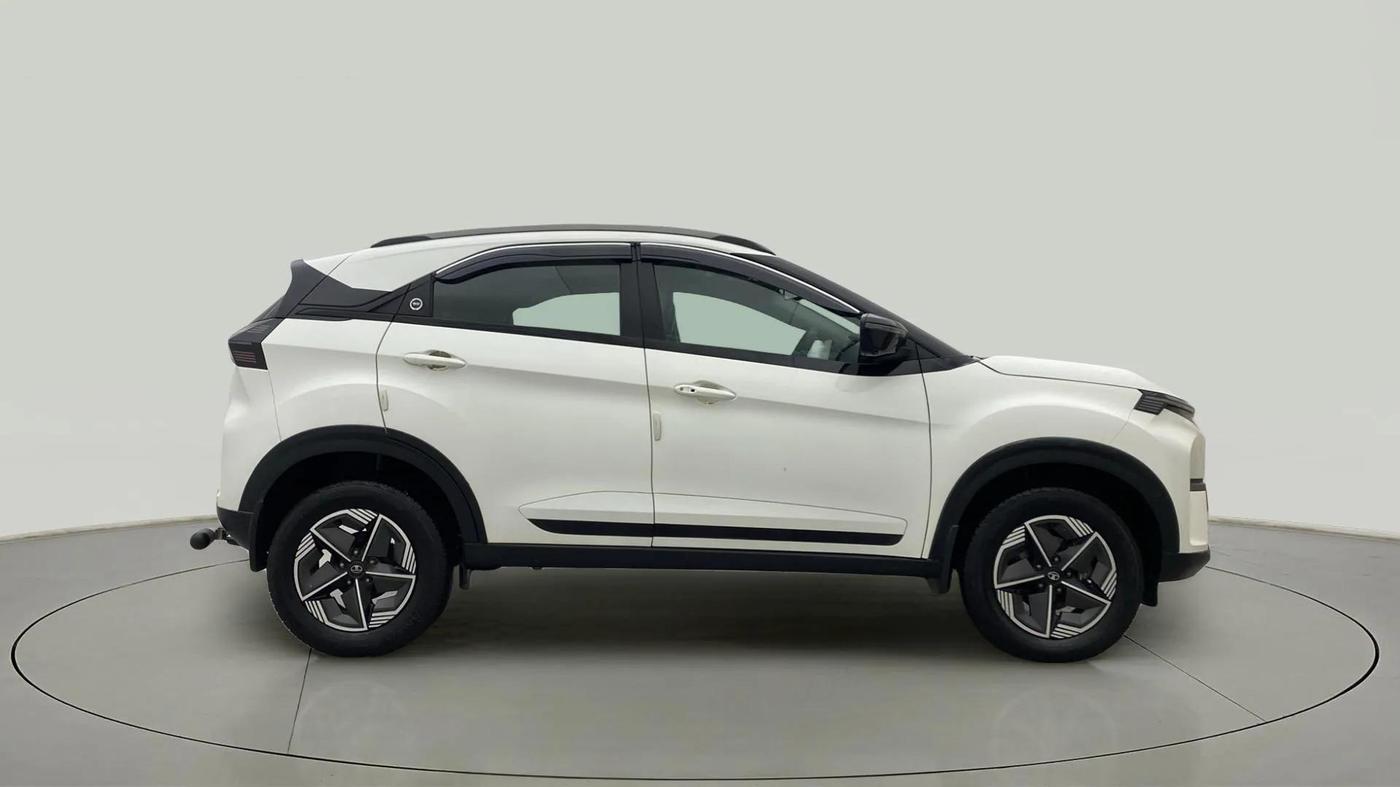2023 Tata NEXON CREATIVE + SUNROOF 1.5 DIESEL, Diesel, Manual, 32,426 km, Right Side View