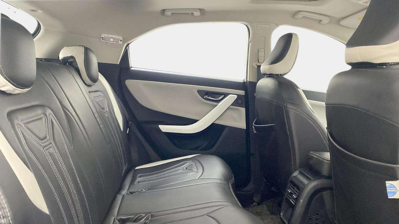 2023 Tata NEXON CREATIVE + SUNROOF 1.5 DIESEL, Diesel, Manual, 32,426 km, Right Side Rear Door Cabin