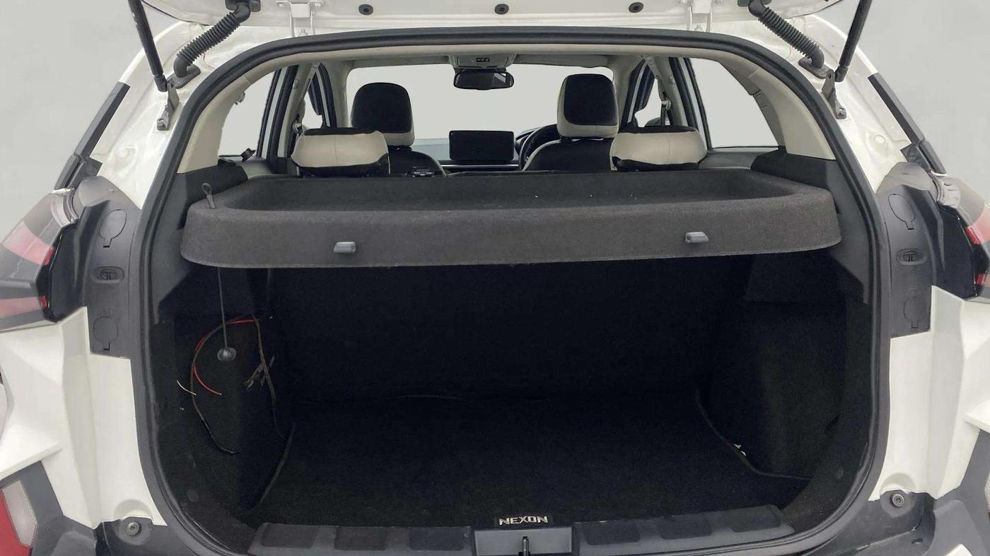 2023 Tata NEXON CREATIVE + SUNROOF 1.5 DIESEL, Diesel, Manual, 32,426 km, Boot Inside