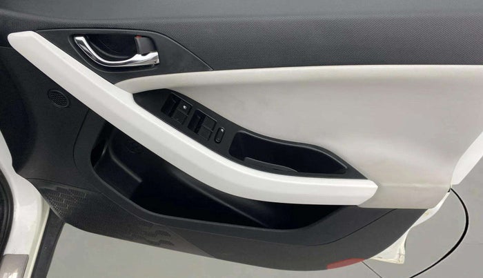 2023 Tata NEXON CREATIVE + SUNROOF 1.5 DIESEL, Diesel, Manual, 31,959 km, Driver Side Door Panels Control