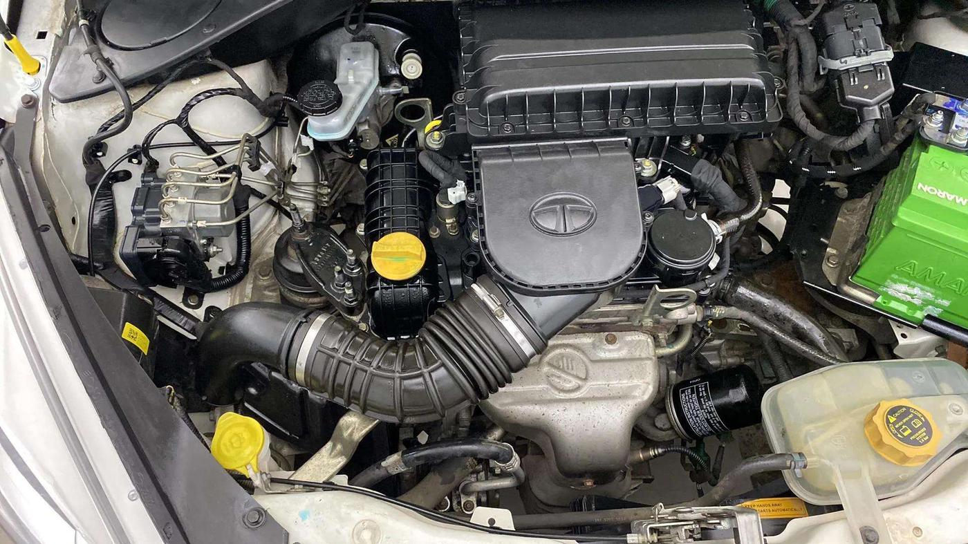 2019 Tata Tiago XT PETROL, Petrol, Manual, 54,828 km, Engine View - Right