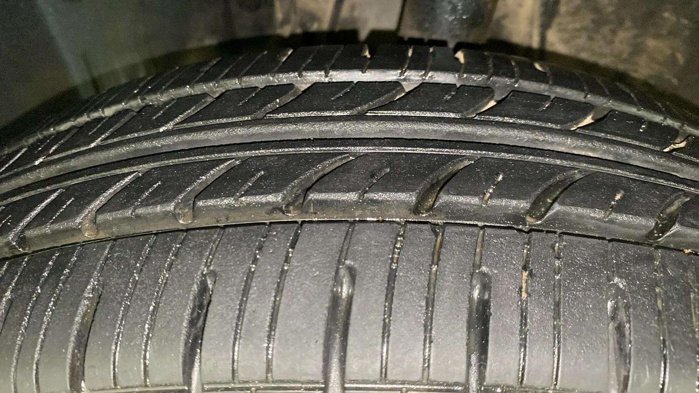 2013 Nissan Micra Active XV, Petrol, Manual, 75,310 km, Left Front Tyre Tread