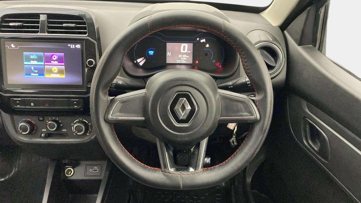 2022 Renault Kwid RXT 1.0 AMT, Petrol, Automatic, 30,478 km, Steering Wheel Close Up