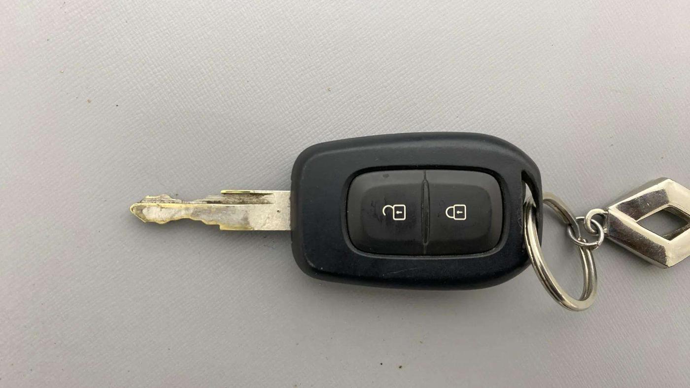 2022 Renault Kwid RXT 1.0 AMT, Petrol, Automatic, 30,478 km, Key Close Up