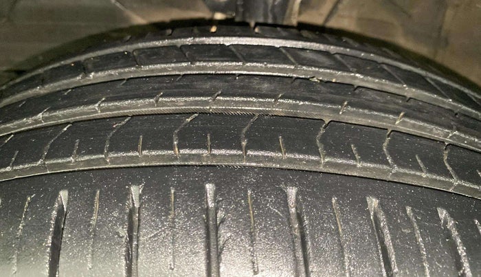 2023 Maruti Baleno ALPHA PETROL 1.2, Petrol, Manual, 22,220 km, Left Front Tyre Tread