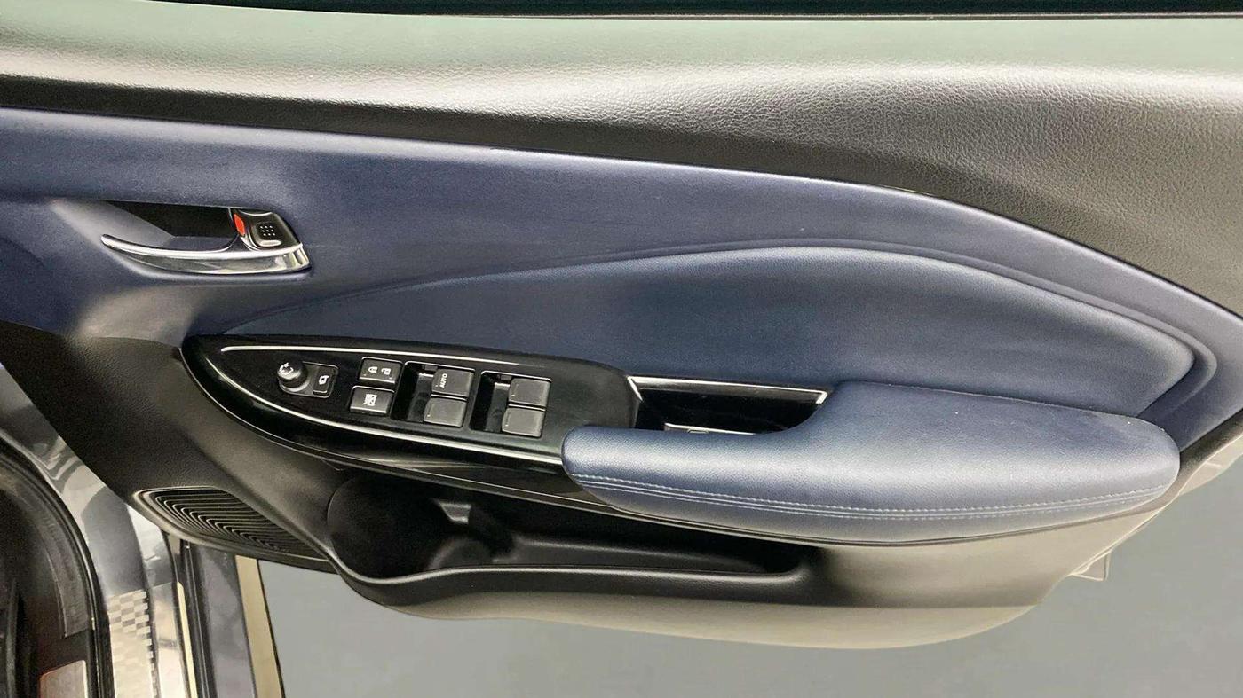 2023 Maruti Baleno ALPHA PETROL 1.2, Petrol, Manual, 22,269 km, Driver Side Door Panels Control