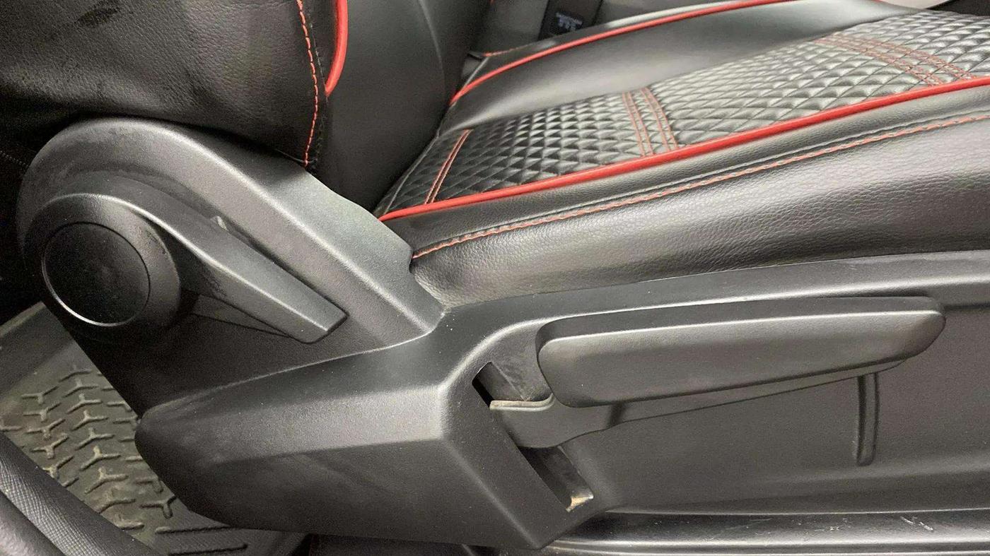 2023 Tata ALTROZ XZ PETROL, Petrol, Manual, 26,669 km, Driver Side Adjustment Panel