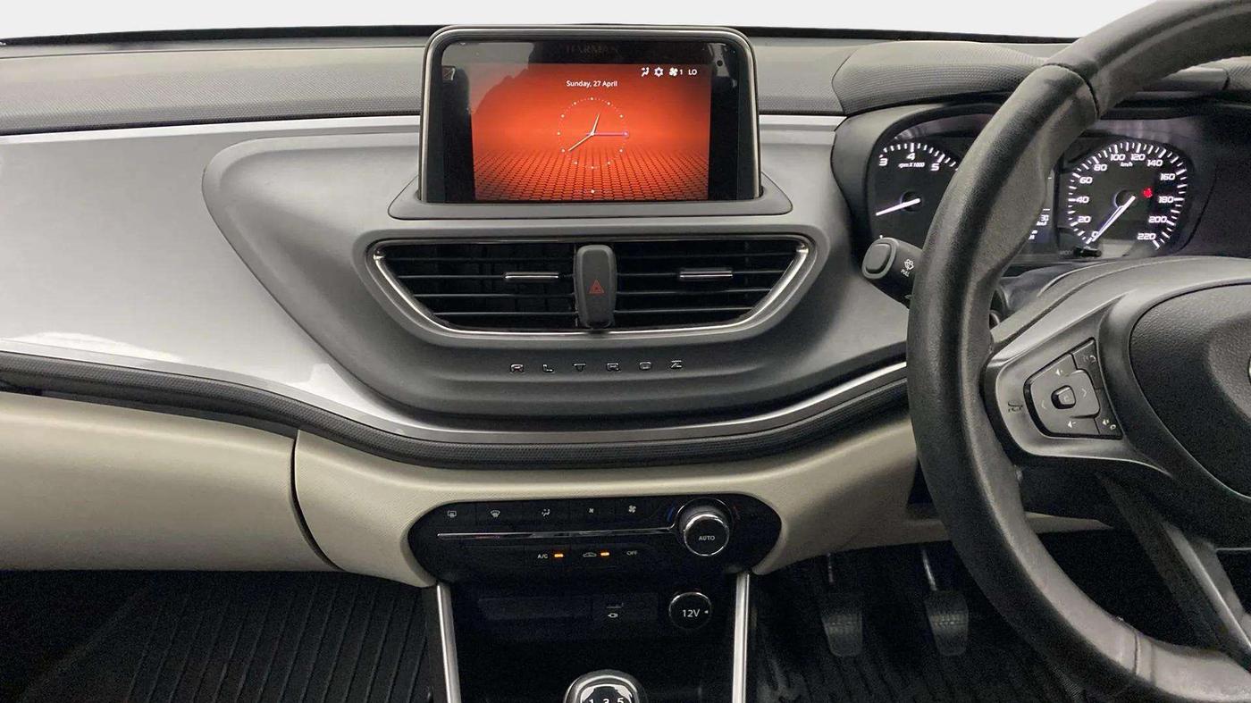 2023 Tata ALTROZ XZ PETROL, Petrol, Manual, 26,669 km, Air Conditioner