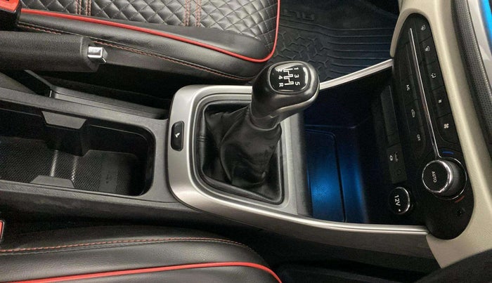 2023 Tata ALTROZ XZ PETROL, Petrol, Manual, 26,621 km, Gear Lever