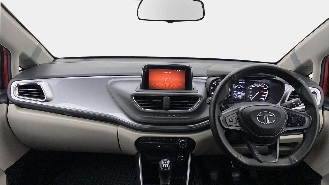 2023 Tata ALTROZ XZ PETROL, Petrol, Manual, 26,669 km, Dashboard