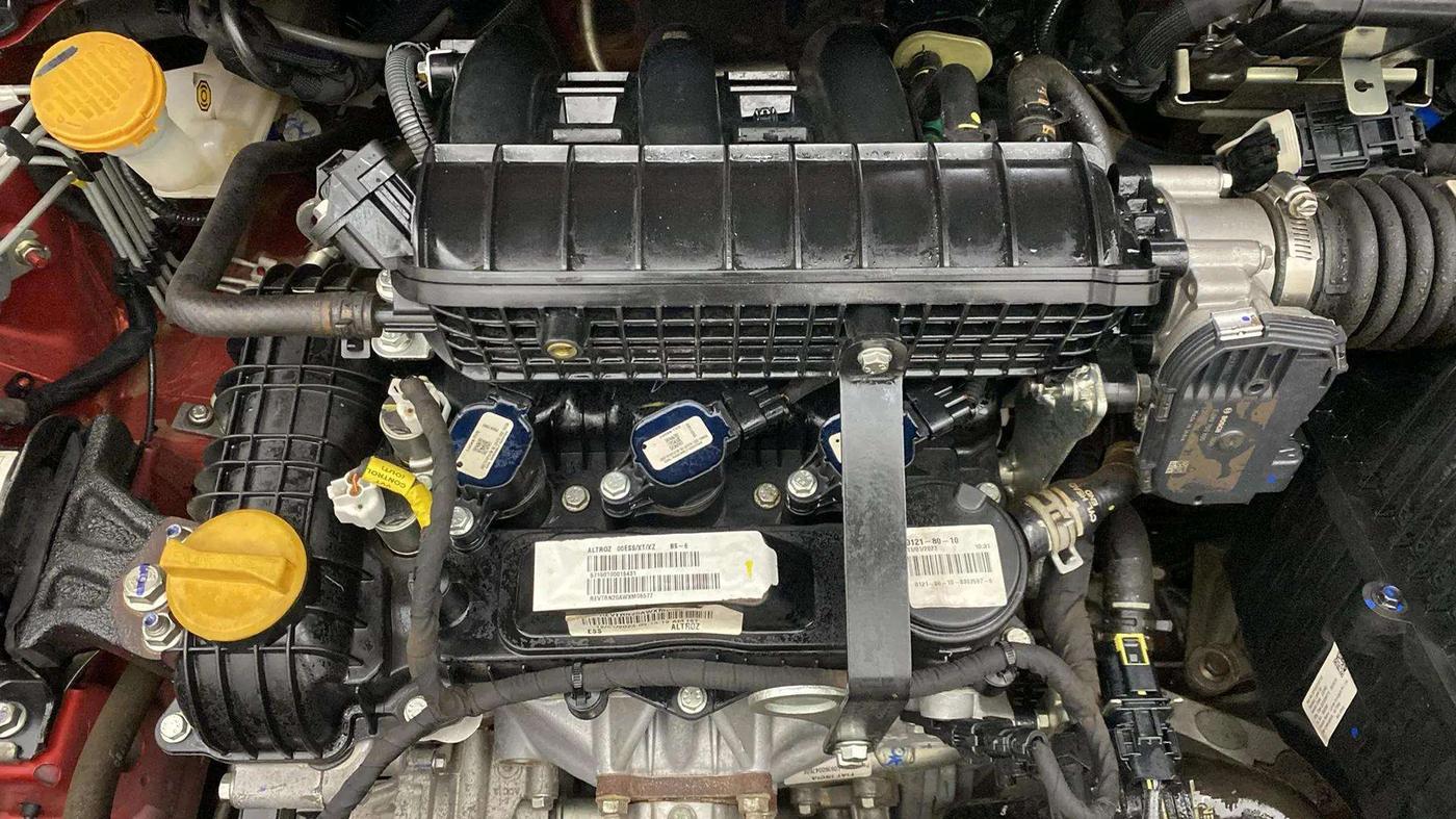 2023 Tata ALTROZ XZ PETROL, Petrol, Manual, 26,669 km, Engine View