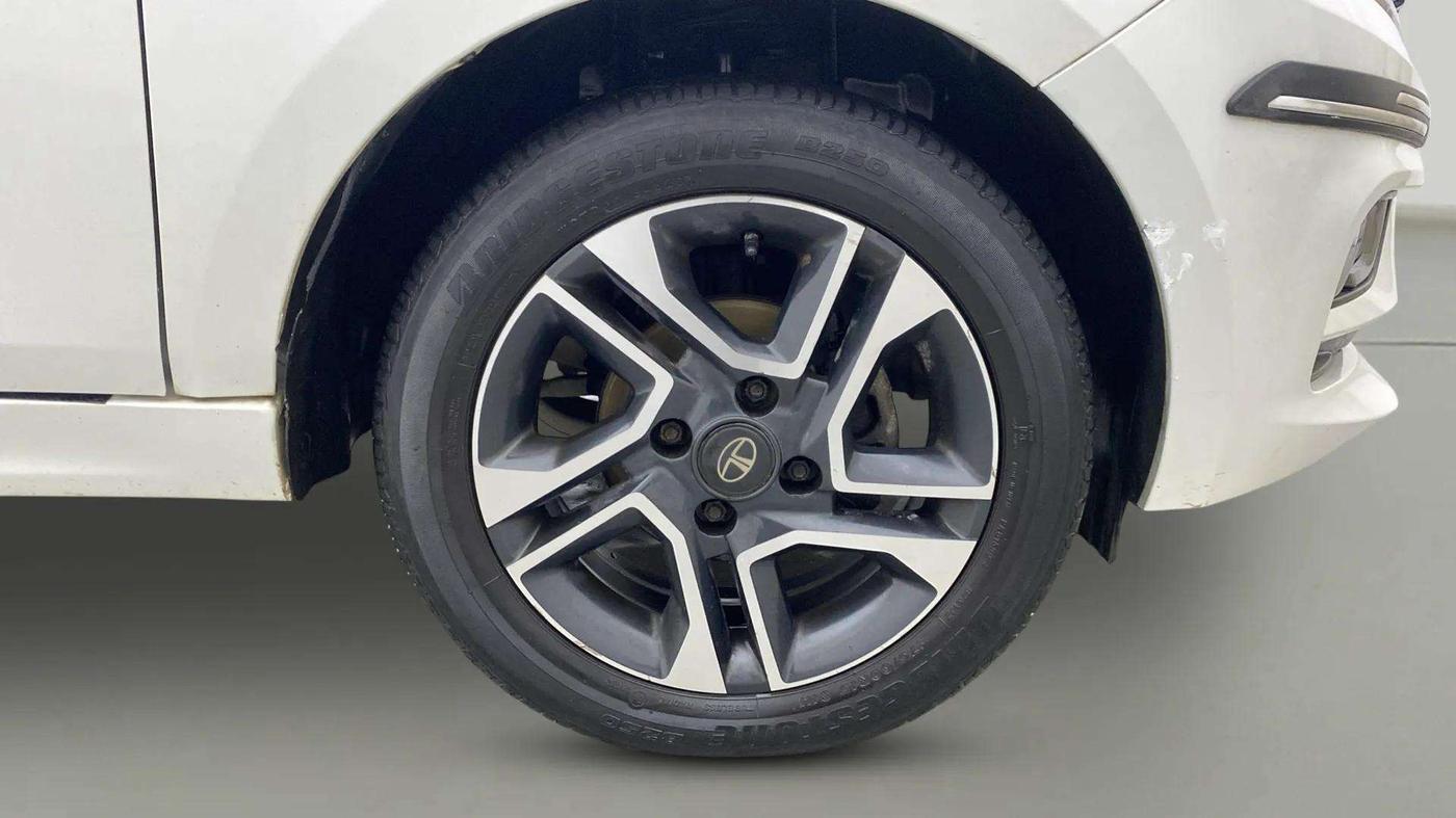 2020 Tata Tiago XZA PLUS PETROL, Petrol, Automatic, 37,398 km, Right Front Wheel