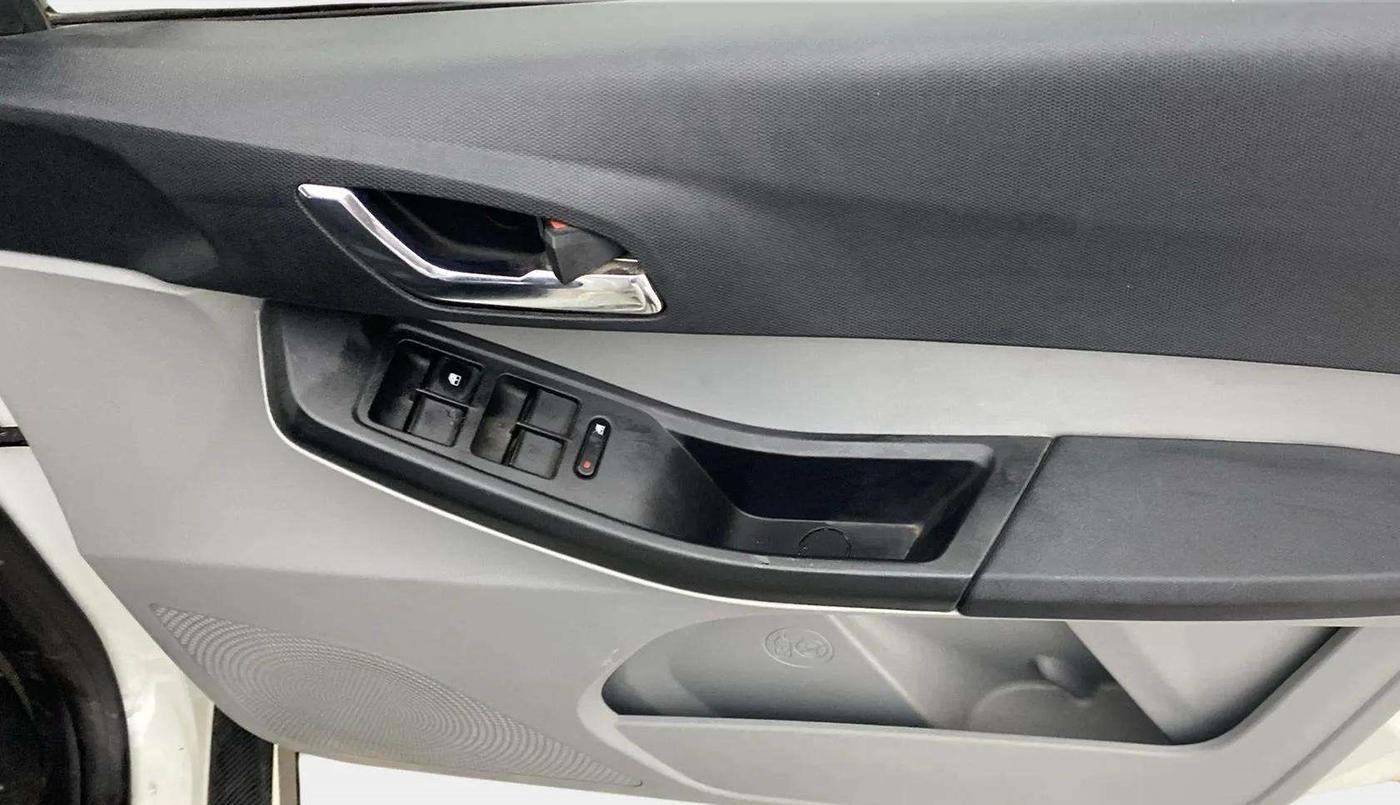 2020 Tata Tiago XZA PLUS PETROL, Petrol, Automatic, 37,398 km, Driver Side Door Panels Control