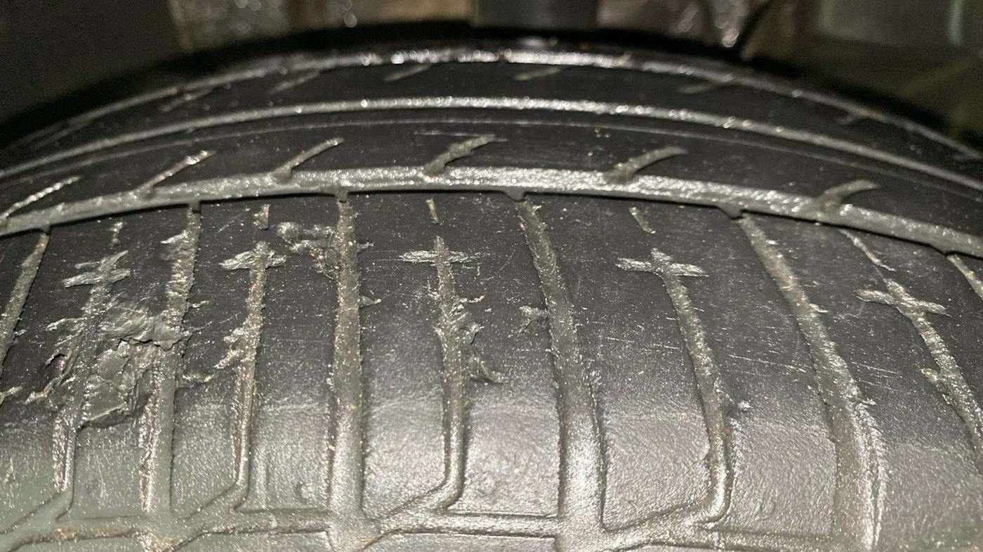 2020 Tata Tiago XZA PLUS PETROL, Petrol, Automatic, 37,398 km, Right Front Tyre Tread