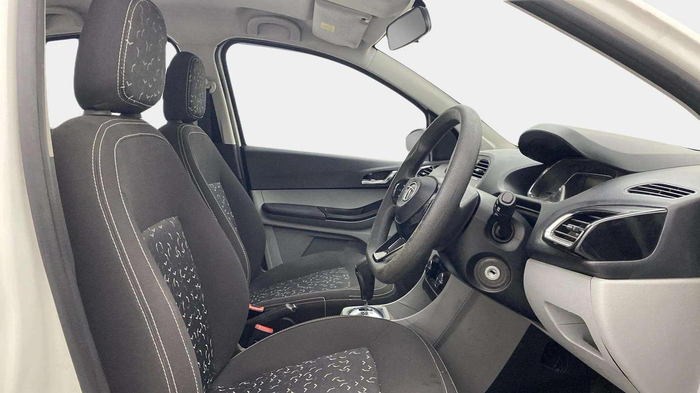 2020 Tata Tiago XZA PLUS PETROL, Petrol, Automatic, 37,398 km, Right Side Front Door Cabin