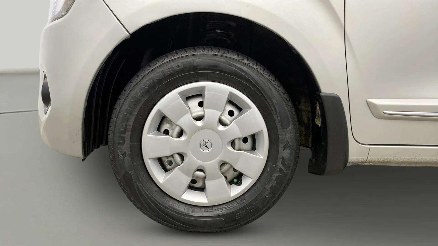 2023 Maruti New Wagon-R LXI CNG 1.0, CNG, Manual, 78,667 km, Left Front Wheel