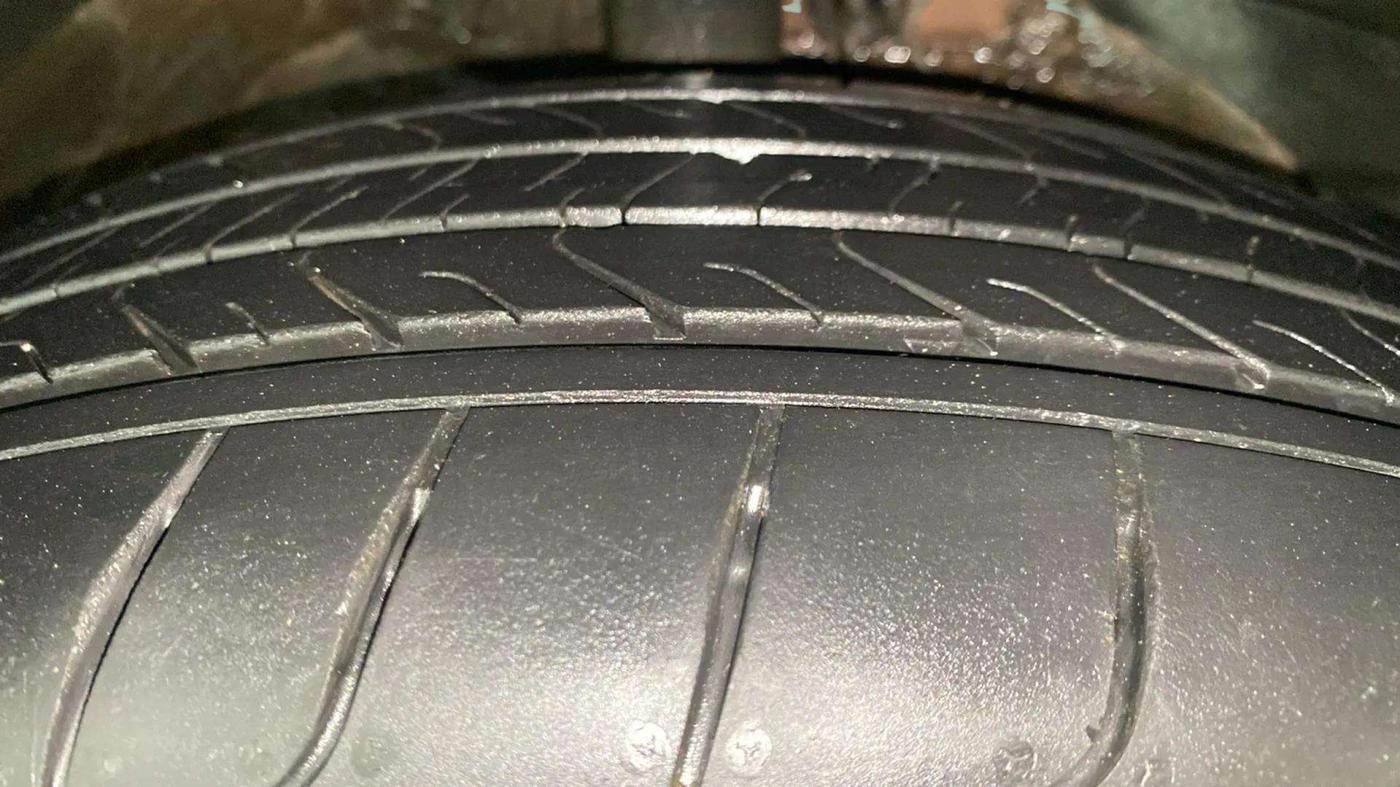 2020 MG HECTOR SHARP 1.5 DCT PETROL, Petrol, Automatic, 57,292 km, Right Front Tyre Tread