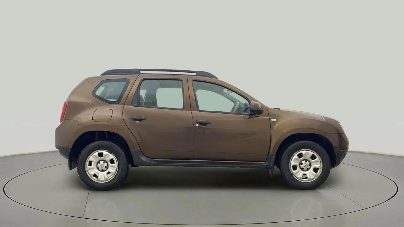 2015 Renault Duster 85 PS RXL DIESEL, Diesel, Manual, 58,591 km, Right Side View