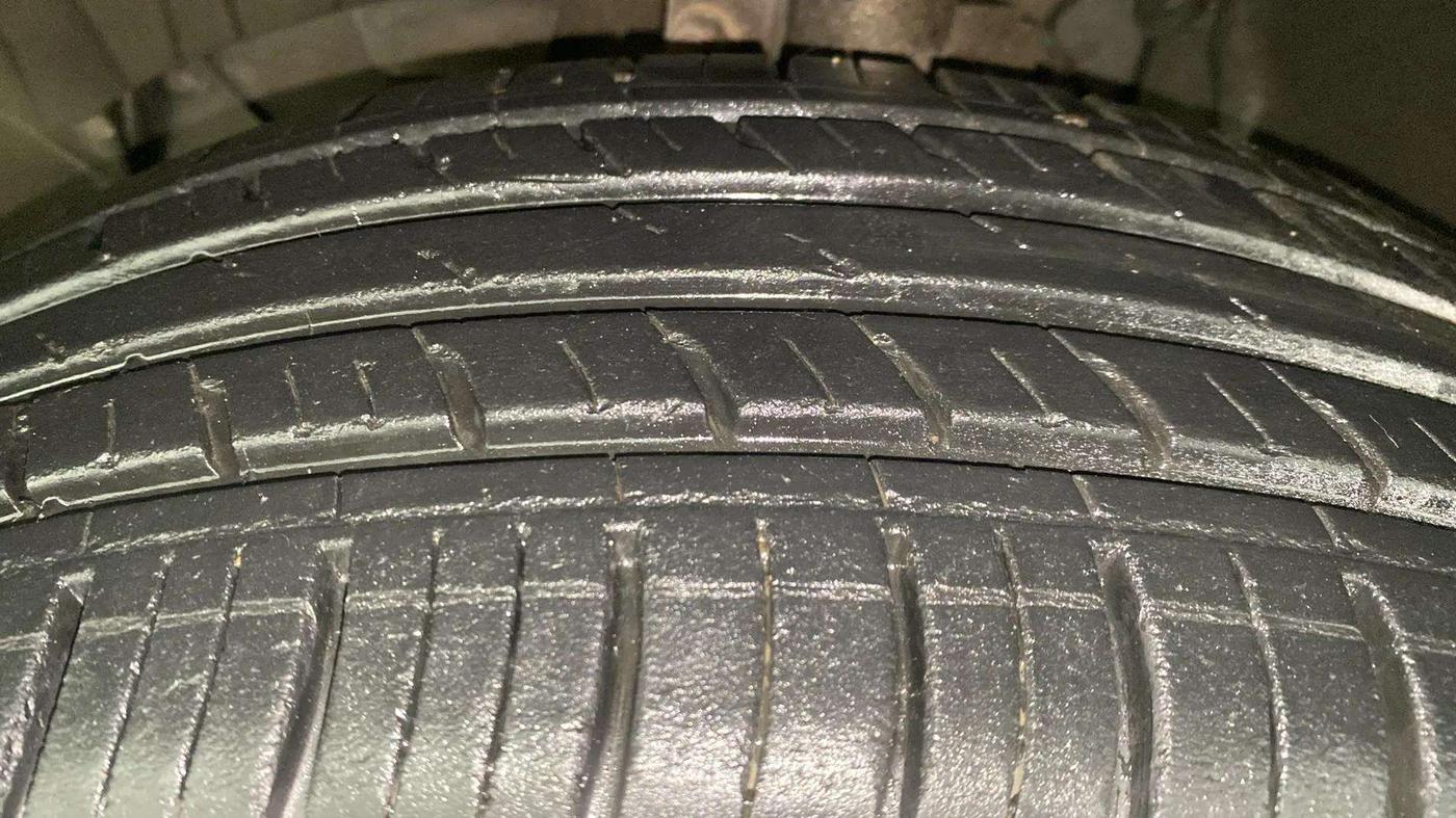 2015 Renault Duster 85 PS RXL DIESEL, Diesel, Manual, 58,591 km, Left Front Tyre Tread