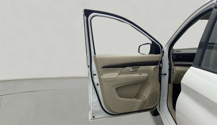 2020 Maruti Ertiga VXI SHVS, Petrol, Manual, 28,760 km, LHS Front Door