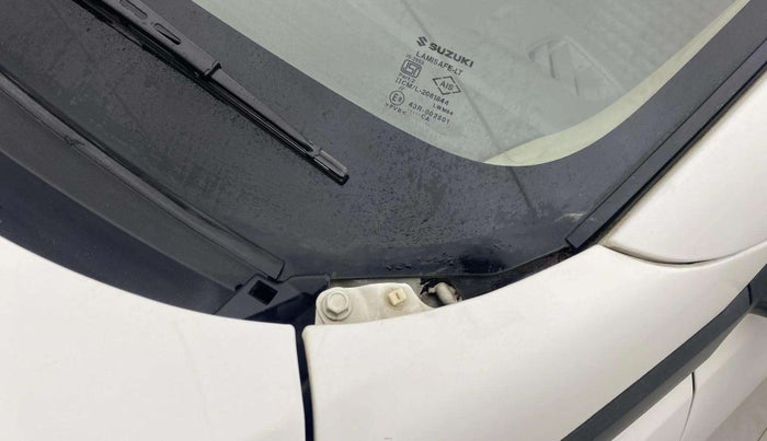 2020 Maruti Ertiga VXI SHVS, Petrol, Manual, 28,760 km, Bonnet (hood) - Cowl vent panel has minor damage
