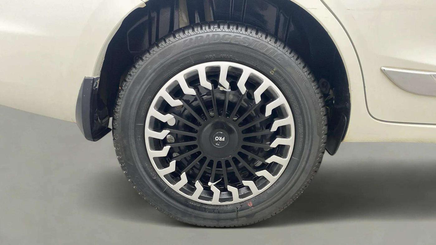 2020 Maruti Ertiga VXI SHVS, Petrol, Manual, 28,760 km, Right Rear Wheel