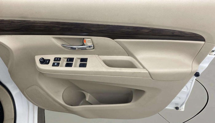2020 Maruti Ertiga VXI SHVS, Petrol, Manual, 28,760 km, Driver Side Door Panels Control