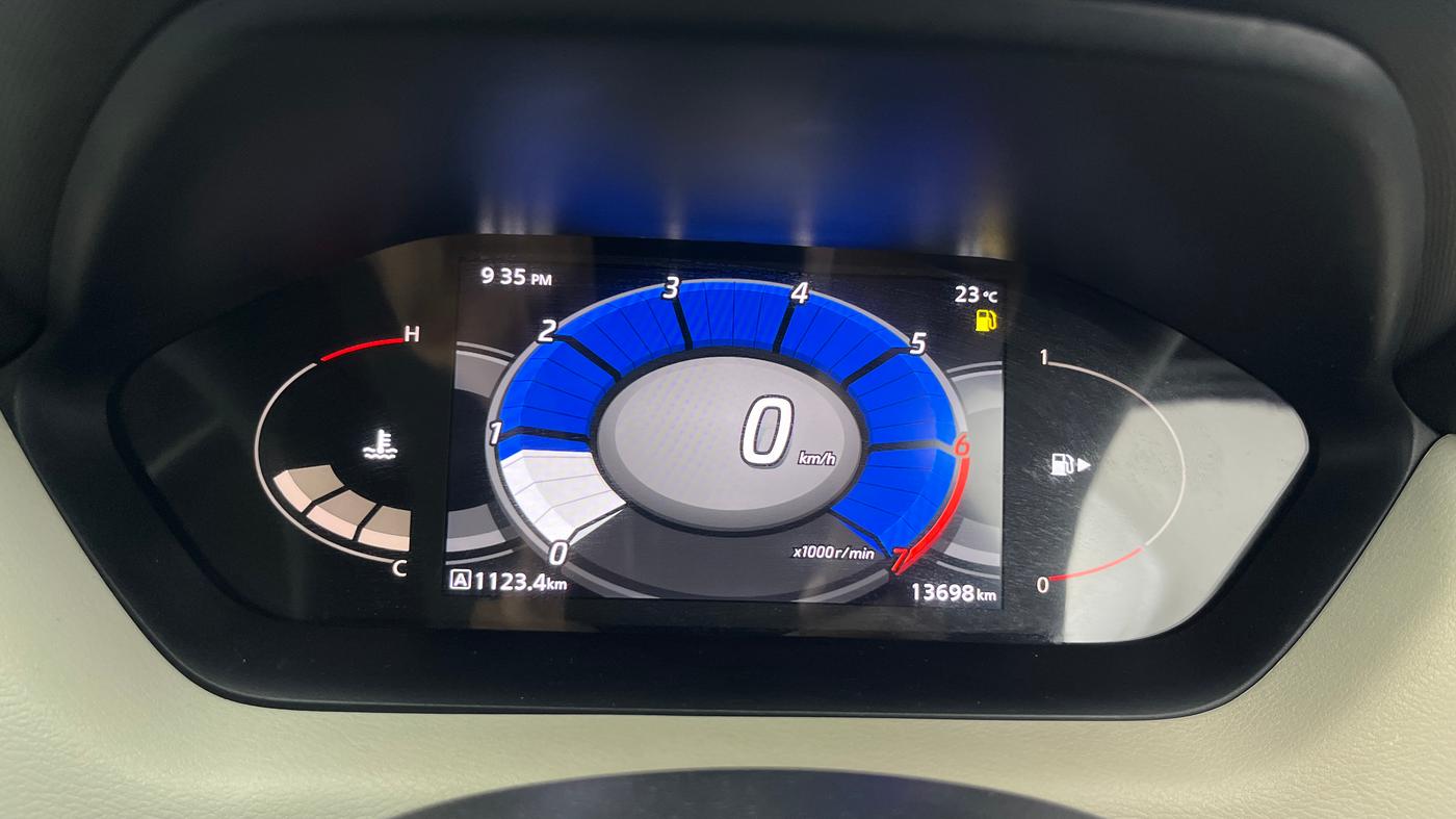 2022 Nissan MAGNITE XV MT, Petrol, Manual, 13,698 km, Odometer Image