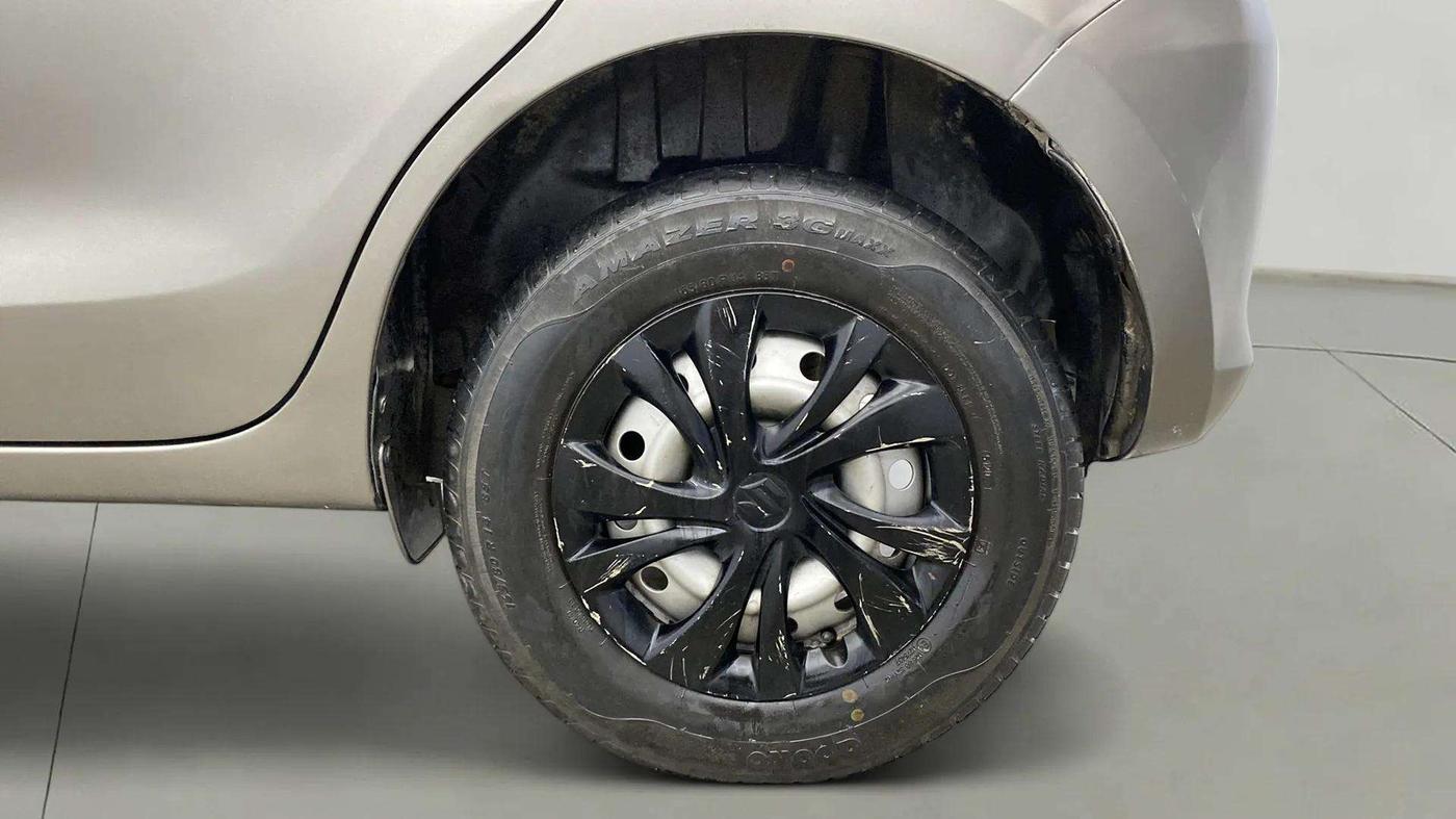 2020 Maruti Swift LXI, Petrol, Manual, 66,782 km, Left Rear Wheel