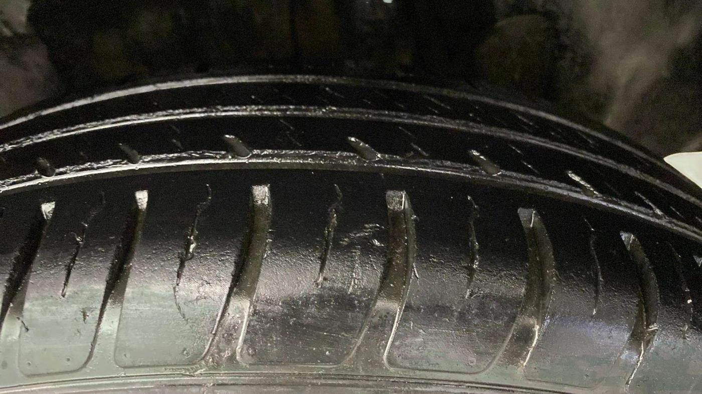 2020 Maruti Swift LXI, Petrol, Manual, 66,782 km, Left Rear Tyre Tread