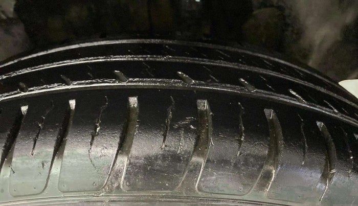 2020 Maruti Swift LXI, Petrol, Manual, 66,769 km, Left Rear Tyre Tread