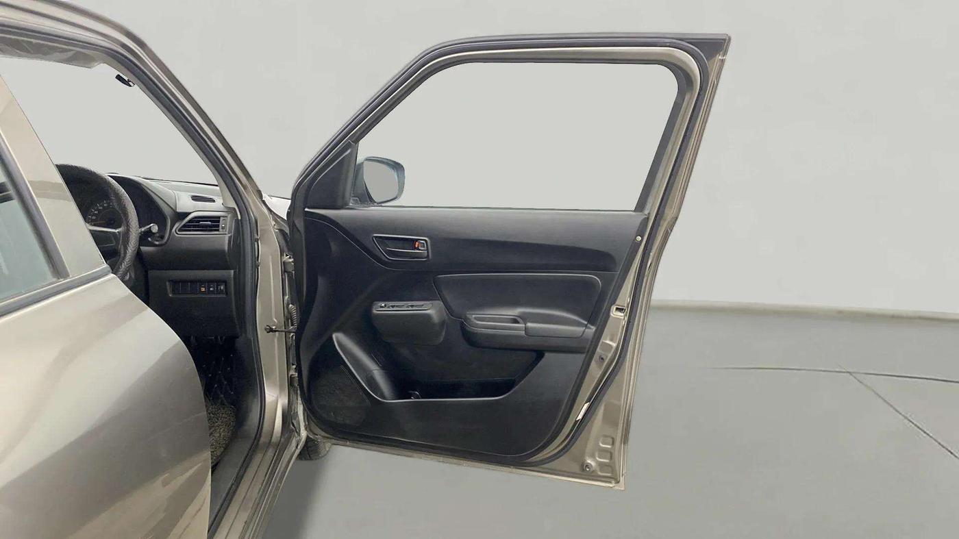 2020 Maruti Swift LXI, Petrol, Manual, 66,782 km, RHS Front Door