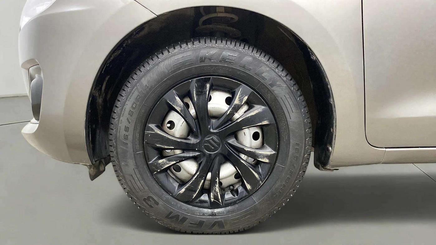 2020 Maruti Swift LXI, Petrol, Manual, 66,782 km, Left Front Wheel