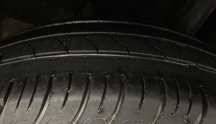 2020 Maruti Baleno DELTA PETROL 1.2, Petrol, Manual, 38,656 km, Left Rear Tyre Tread
