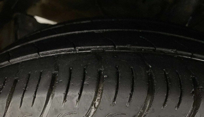 2020 Maruti Baleno DELTA PETROL 1.2, Petrol, Manual, 38,656 km, Left Front Tyre Tread