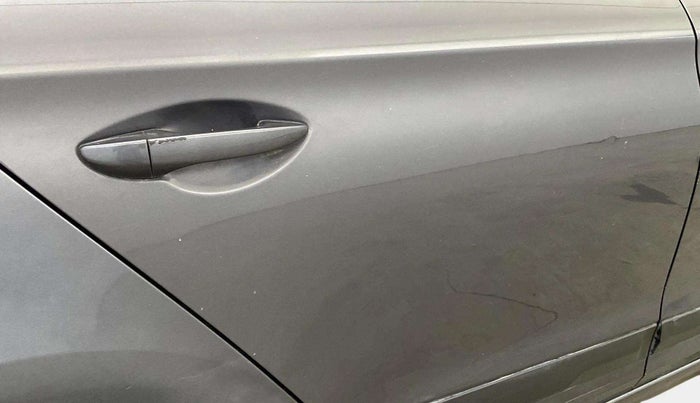 2016 Hyundai Elite i20 SPORTZ 1.2, Petrol, Manual, 60,979 km, Right rear door - Slightly dented