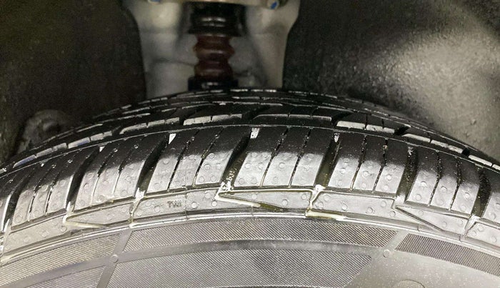 2021 Hyundai Creta E 1.5 PETROL, Petrol, Manual, 13,891 km, Right Rear Tyre Tread