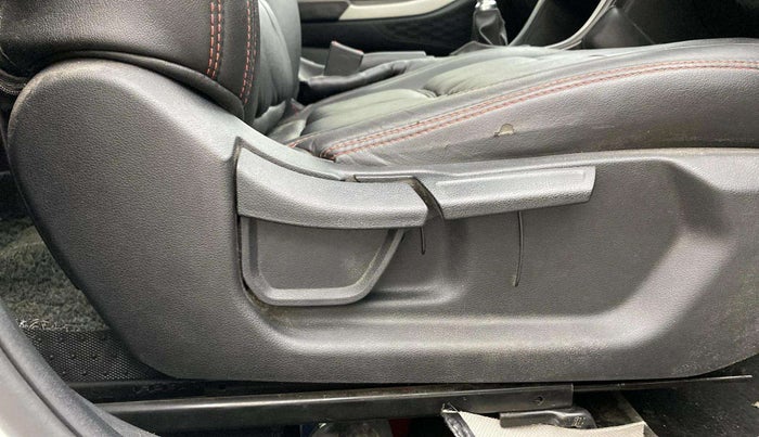 2021 Hyundai Creta E 1.5 PETROL, Petrol, Manual, 13,891 km, Driver Side Adjustment Panel