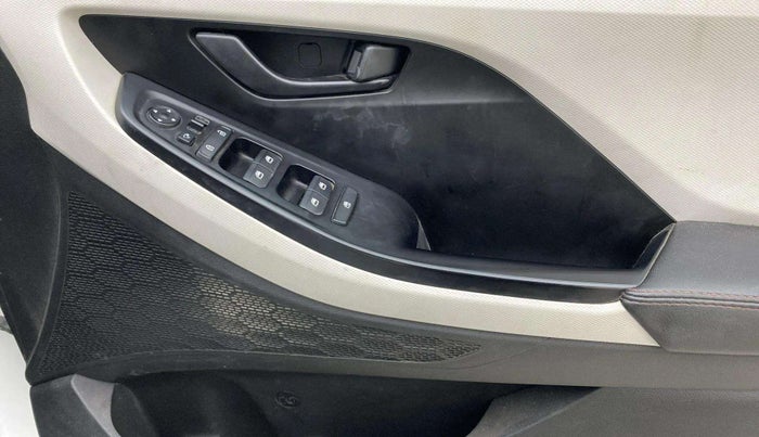 2021 Hyundai Creta E 1.5 PETROL, Petrol, Manual, 13,891 km, Driver Side Door Panels Control