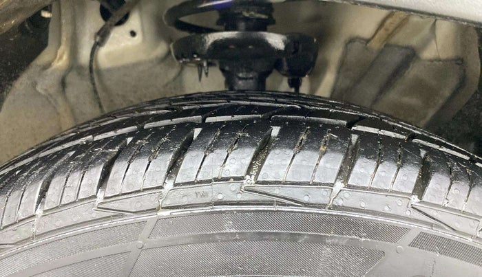 2021 Hyundai Creta E 1.5 PETROL, Petrol, Manual, 13,891 km, Right Front Tyre Tread
