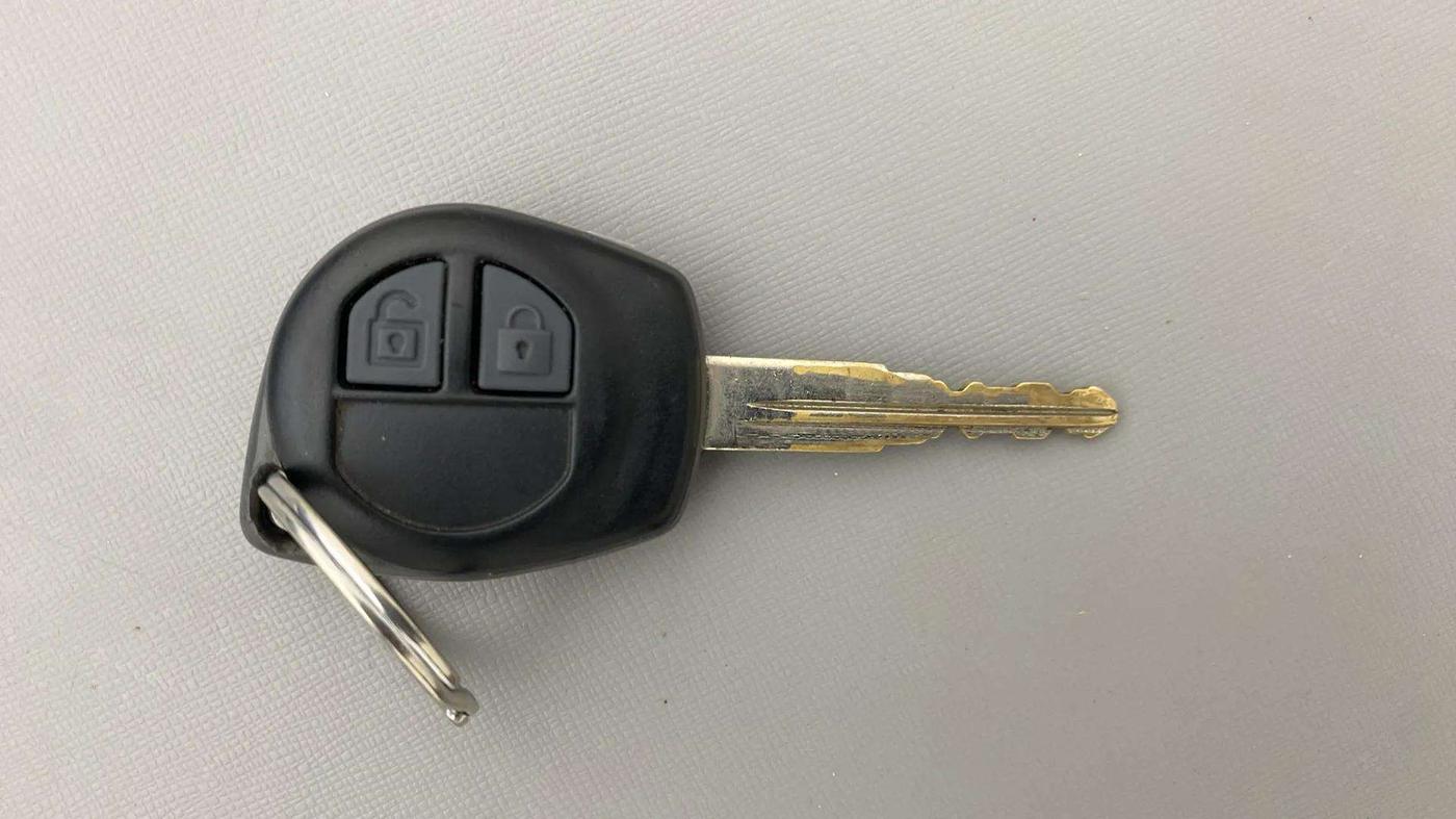 2015 Maruti Wagon R 1.0 VXI, Petrol, Manual, 87,417 km, Key Close Up
