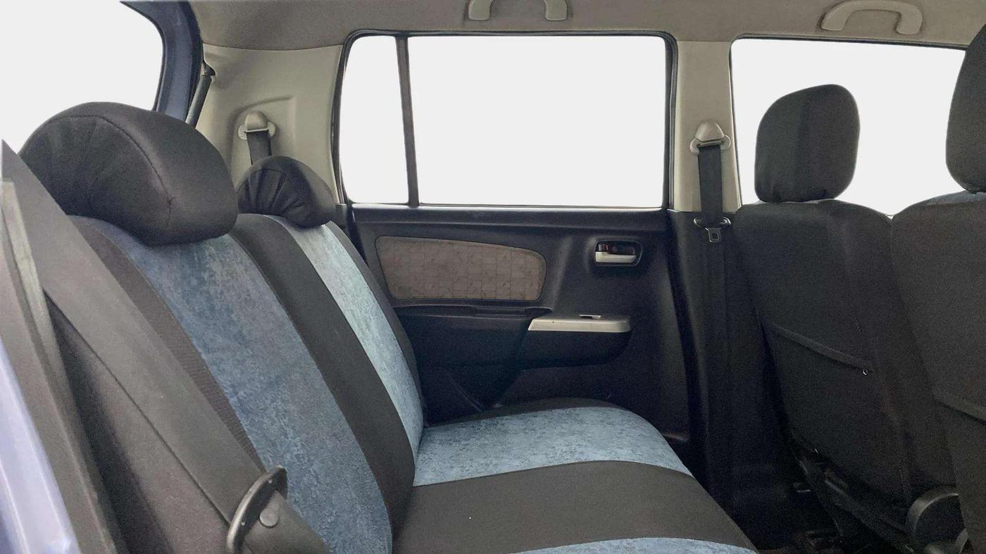 2015 Maruti Wagon R 1.0 VXI, Petrol, Manual, 87,417 km, Right Side Rear Door Cabin
