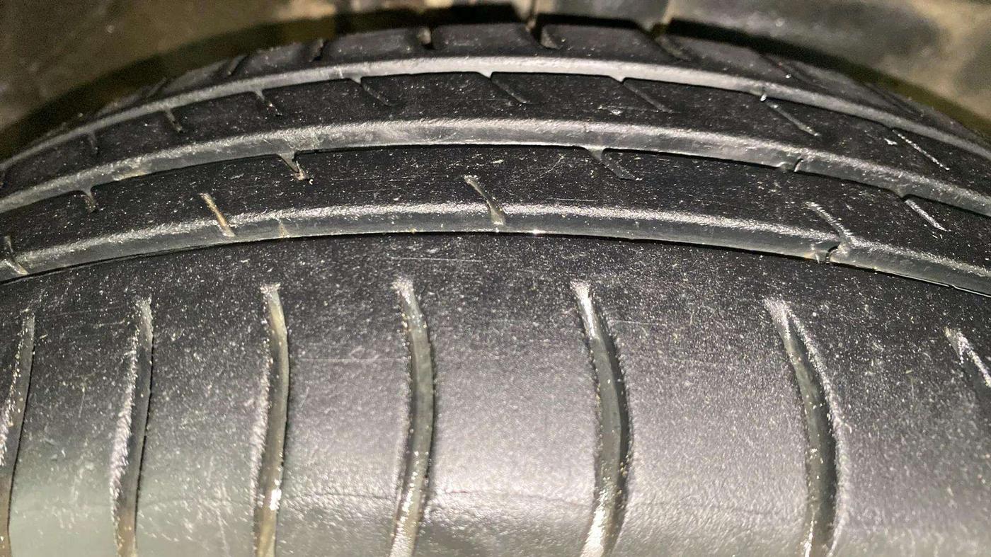 2015 Maruti Wagon R 1.0 VXI, Petrol, Manual, 87,417 km, Right Front Tyre Tread