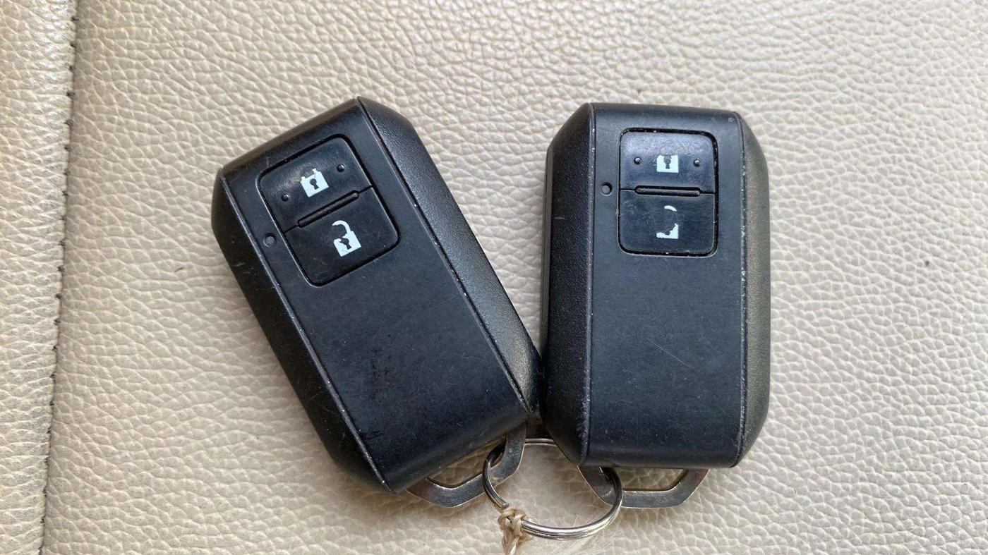 2021 Toyota Glanza G, Petrol, Manual, 19,800 km, Key Close Up
