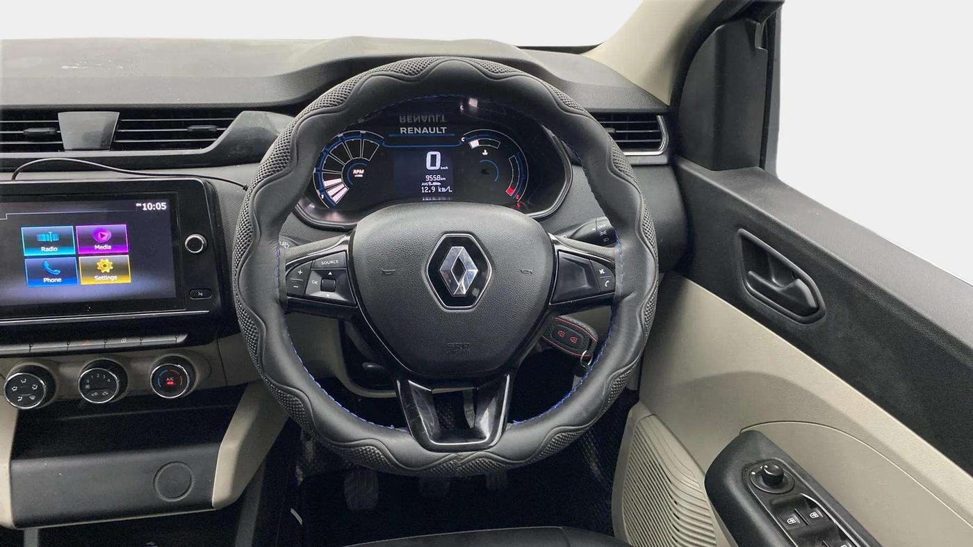 2022 Renault TRIBER RXT, Petrol, Manual, 9,563 km, Steering Wheel Close Up