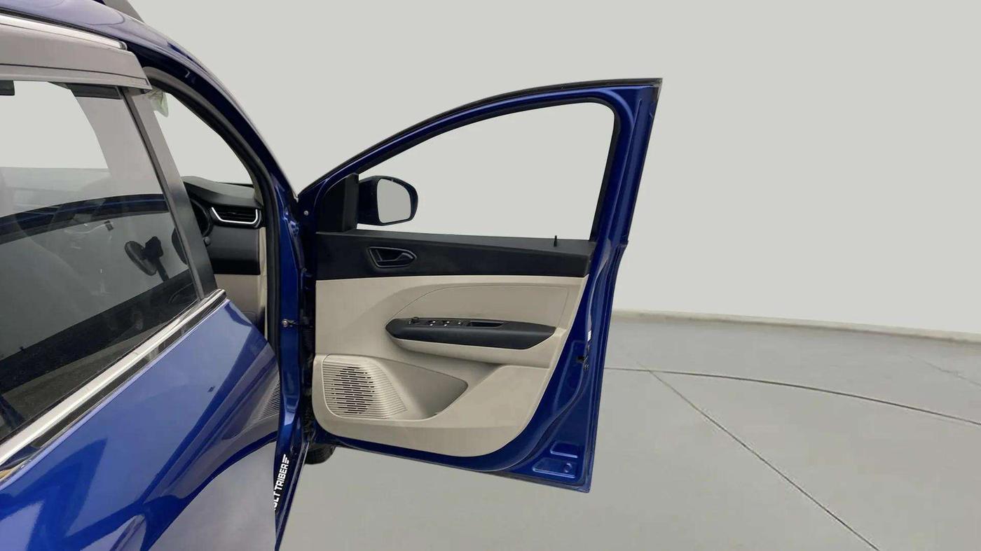 2022 Renault TRIBER RXT, Petrol, Manual, 9,563 km, RHS Front Door
