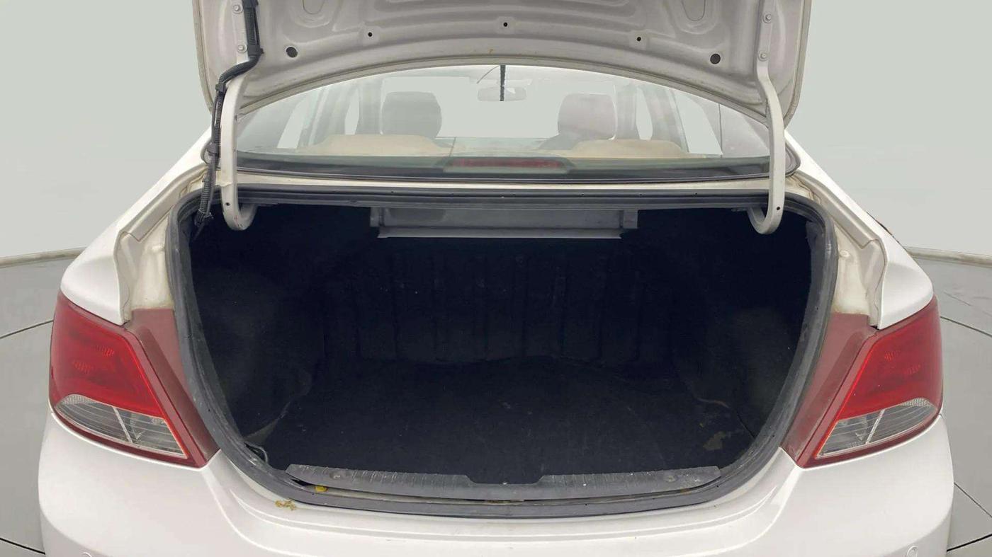 2016 Hyundai Verna 1.4 VTVT, Petrol, Manual, 56,484 km, Boot Open Zoomed View