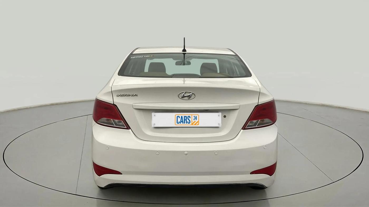 2016 Hyundai Verna 1.4 VTVT, Petrol, Manual, 56,484 km, Back/Rear