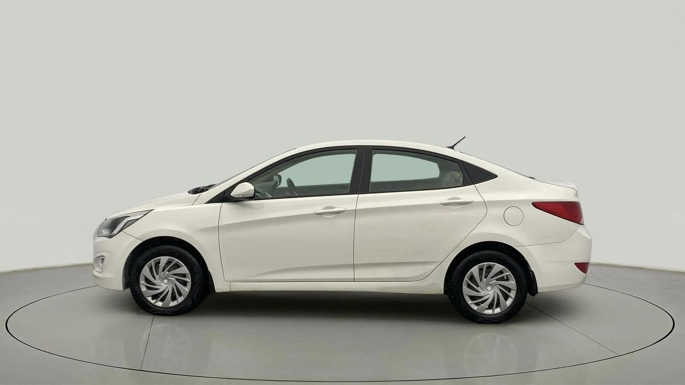 2016 Hyundai Verna 1.4 VTVT, Petrol, Manual, 56,484 km, Left Side